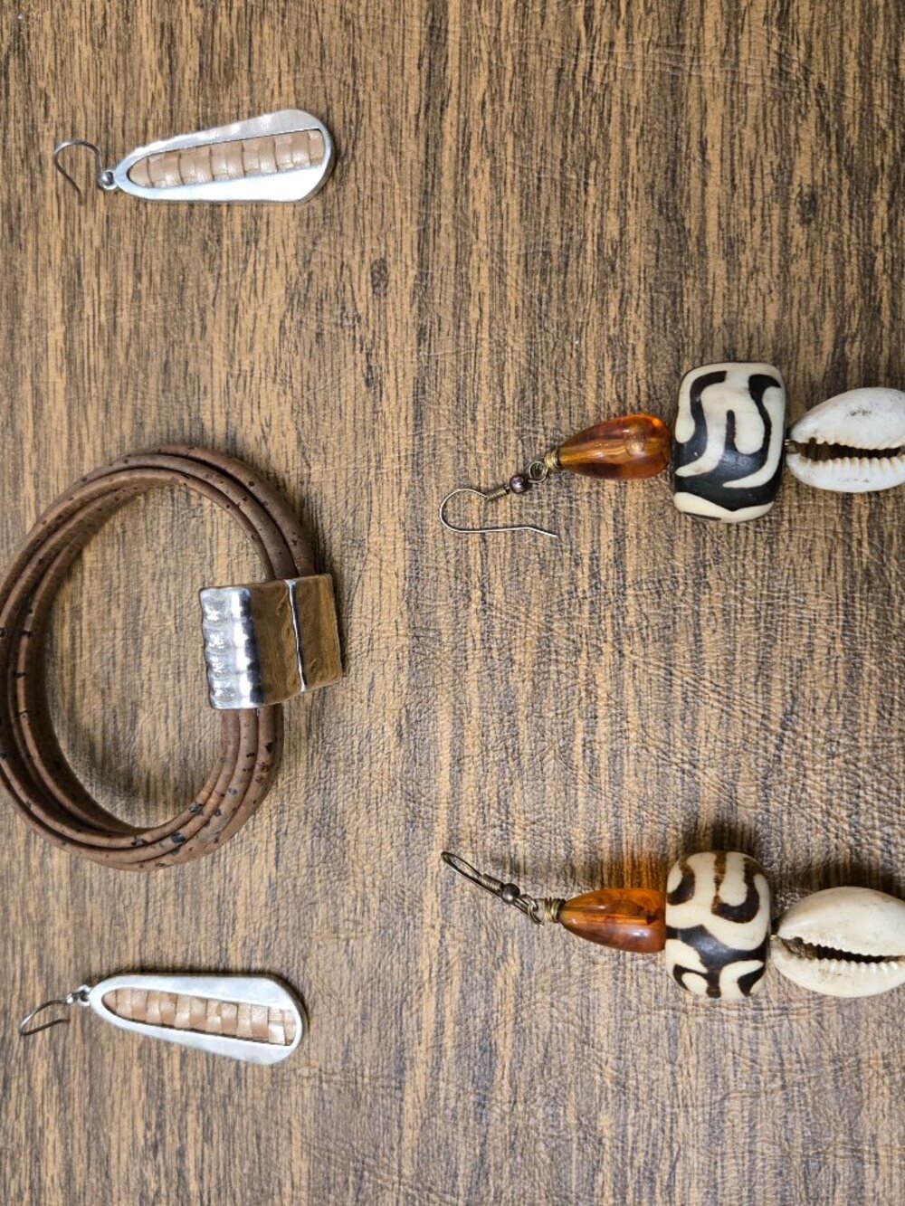Women's Brown/Silver 7-Strands Leather Clasp Bracelet w/Earrings - NWOT